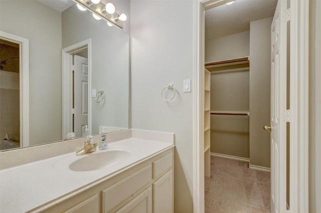 3202 Oakland Drive, Sugar Land, TX 77479