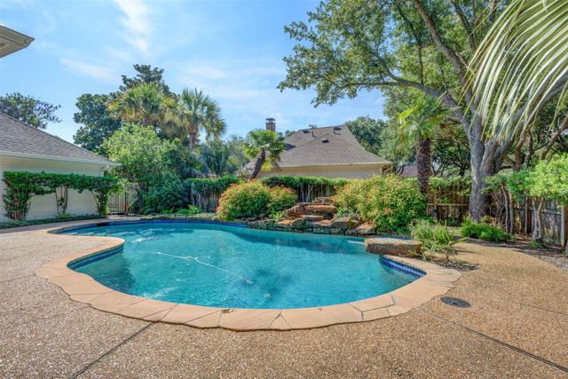 3202 Oakland Drive, Sugar Land, TX 77479