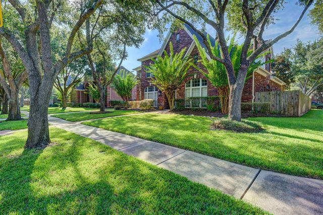 3202 Oakland Drive, Sugar Land, TX 77479