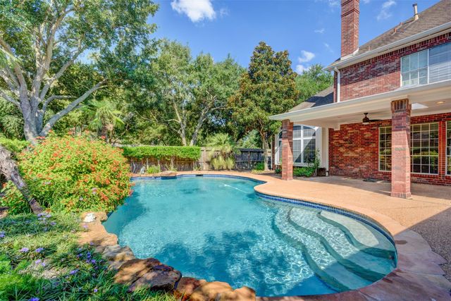 3202 Oakland Drive, Sugar Land, TX 77479