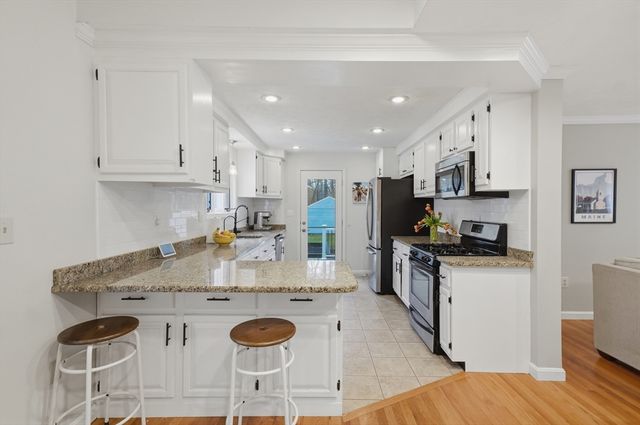 2 North Street, Topsfield, MA 01983