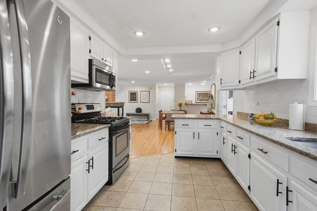 2 North Street, Topsfield, MA 01983