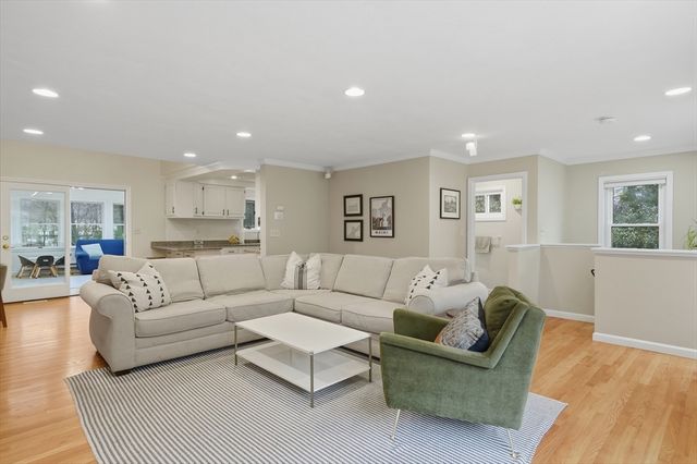 2 North Street, Topsfield, MA 01983