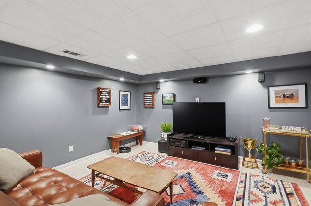 2 North Street, Topsfield, MA 01983