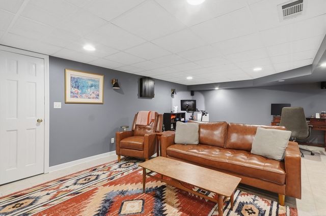 2 North Street, Topsfield, MA 01983