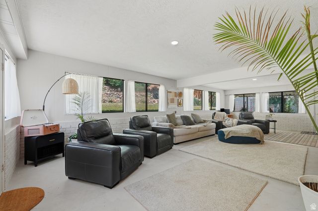 3520 KINGSTON CIR, Ogden, UT 84403