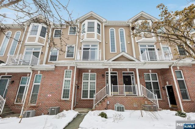 273 Roslyn Court 273, West New York, NJ 07093