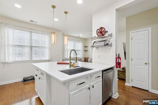 273 Roslyn Court 273, West New York, NJ 07093