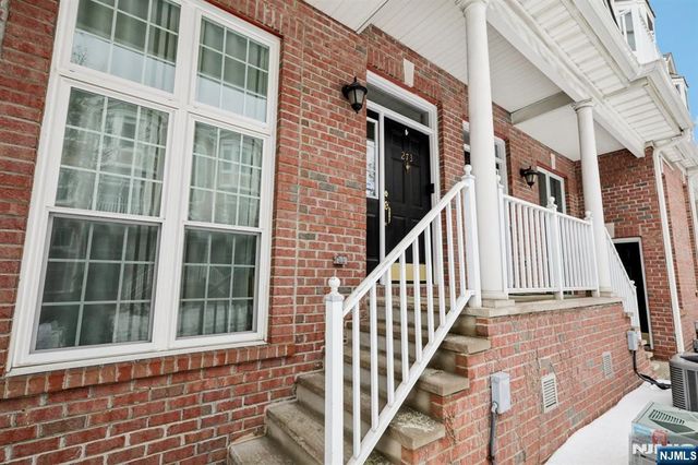 273 Roslyn Court 273, West New York, NJ 07093