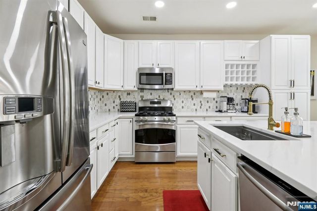 273 Roslyn Court 273, West New York, NJ 07093