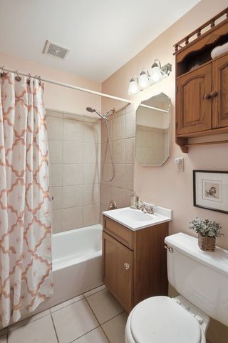 3905 Custer Avenue, Lyons, IL 60534