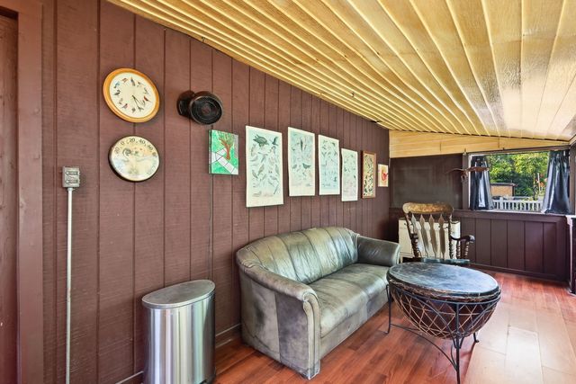 3905 Custer Avenue, Lyons, IL 60534