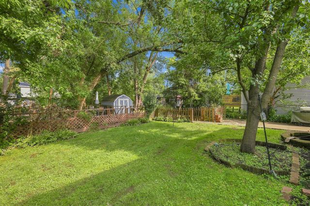 3905 Custer Avenue, Lyons, IL 60534