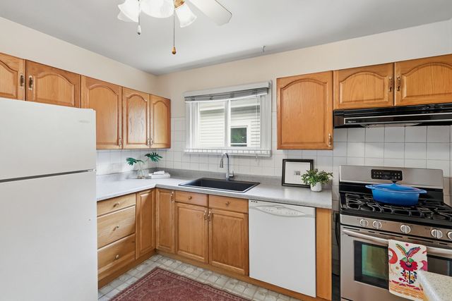 3905 Custer Avenue, Lyons, IL 60534