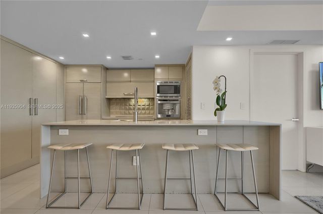 5875 Collins Ave 1003, Miami Beach, FL 33140