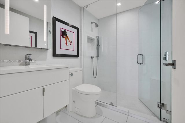 5875 Collins Ave 1003, Miami Beach, FL 33140