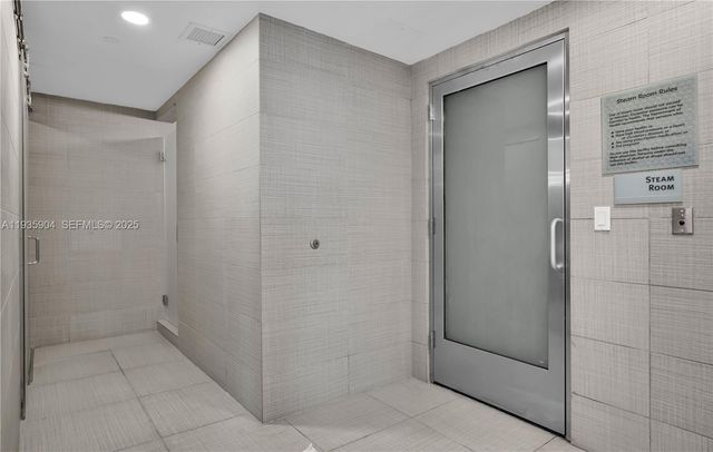 5875 Collins Ave 1003, Miami Beach, FL 33140