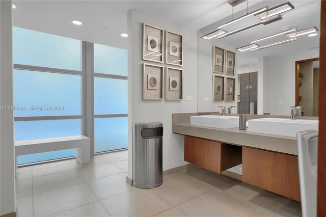 5875 Collins Ave 1003, Miami Beach, FL 33140