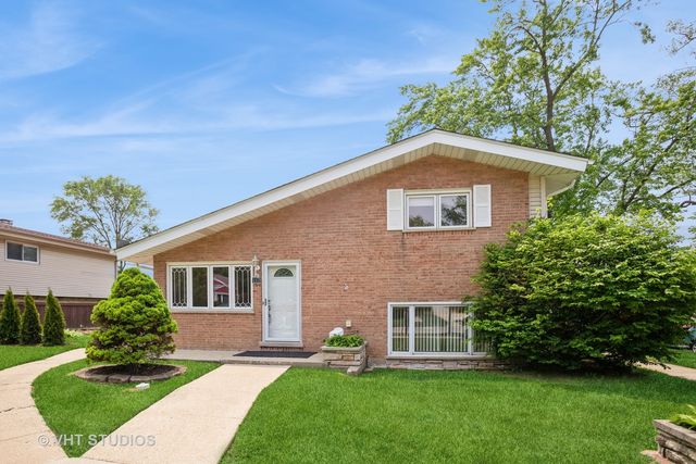 157 Drake Lane, Des Plaines, IL 60016