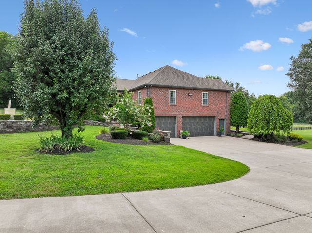 1254 Callis Rd, Lebanon, TN 37090