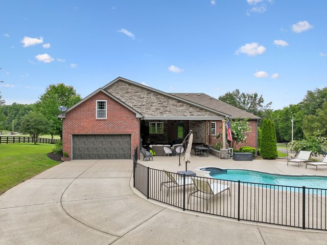 1254 Callis Rd, Lebanon, TN 37090