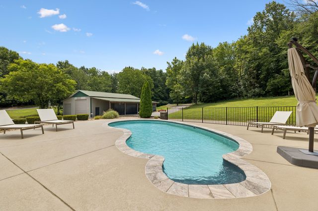 1254 Callis Rd, Lebanon, TN 37090