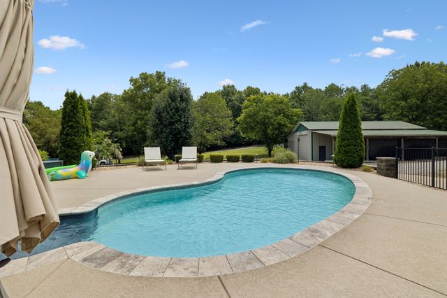 1254 Callis Rd, Lebanon, TN 37090