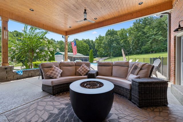 1254 Callis Rd, Lebanon, TN 37090