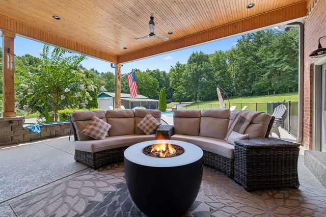 1254 Callis Rd, Lebanon, TN 37090