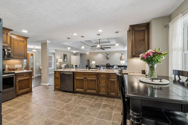 1254 Callis Rd, Lebanon, TN 37090