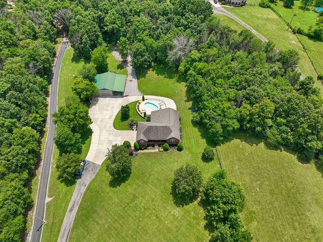 1254 Callis Rd, Lebanon, TN 37090