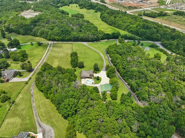 1254 Callis Rd, Lebanon, TN 37090