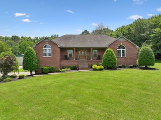 1254 Callis Rd, Lebanon, TN 37090