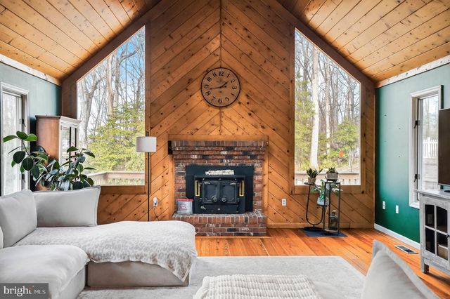 10401 THREE DOCTORS RD, Dunkirk, MD 20754