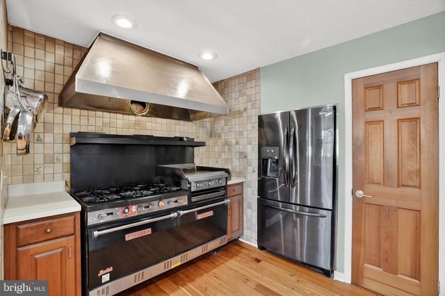 10401 THREE DOCTORS RD, Dunkirk, MD 20754