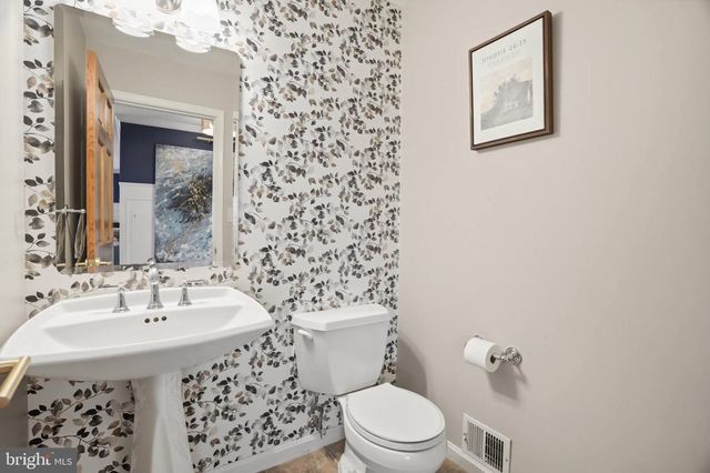 10401 THREE DOCTORS RD, Dunkirk, MD 20754