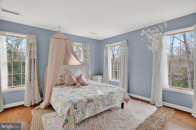 10401 THREE DOCTORS RD, Dunkirk, MD 20754