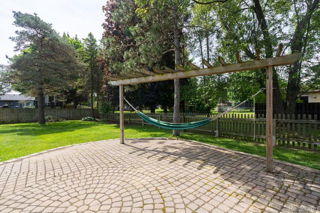 7152 Snow Apple Drive, Independence Charter Township, MI 48346