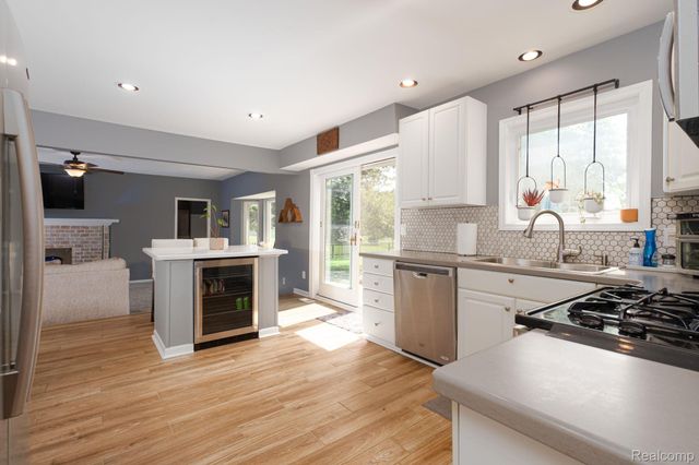 7152 Snow Apple Drive, Independence Charter Township, MI 48346
