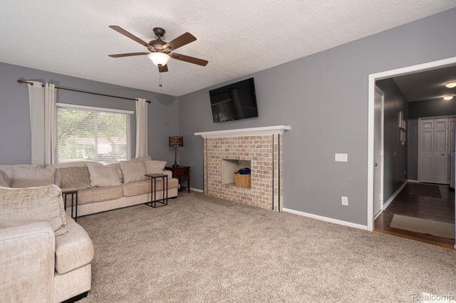 7152 Snow Apple Drive, Independence Charter Township, MI 48346