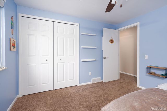 7152 Snow Apple Drive, Independence Charter Township, MI 48346