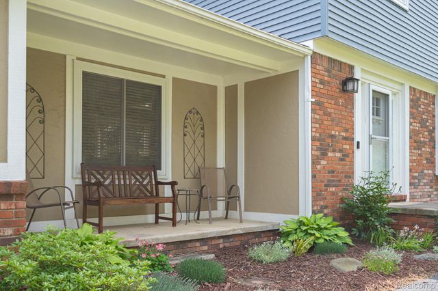 7152 Snow Apple Drive, Independence Charter Township, MI 48346