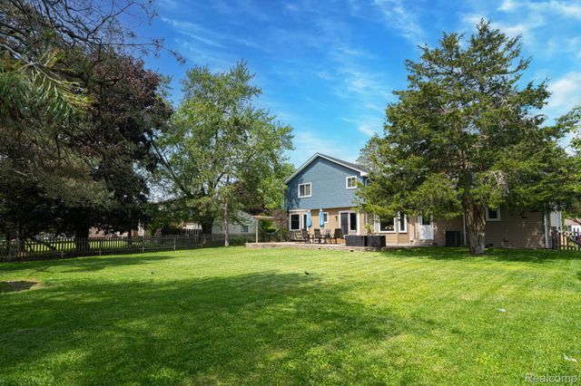 7152 Snow Apple Drive, Independence Charter Township, MI 48346