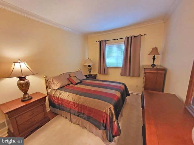 720 CRESSON DR, Chambersburg, PA 17202