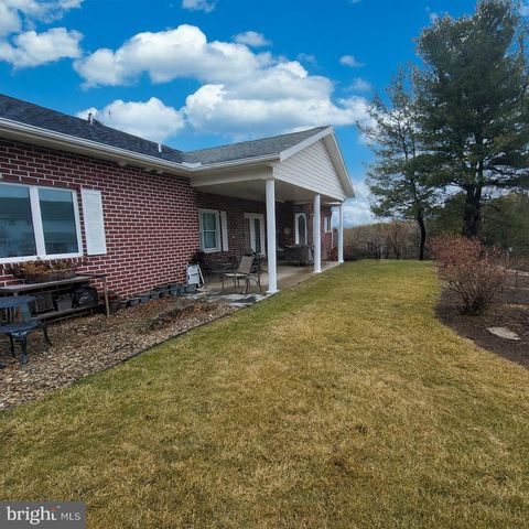 720 CRESSON DR, Chambersburg, PA 17202