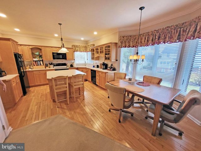 720 CRESSON DR, Chambersburg, PA 17202