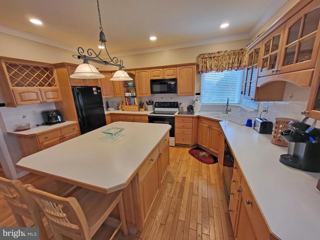 720 CRESSON DR, Chambersburg, PA 17202