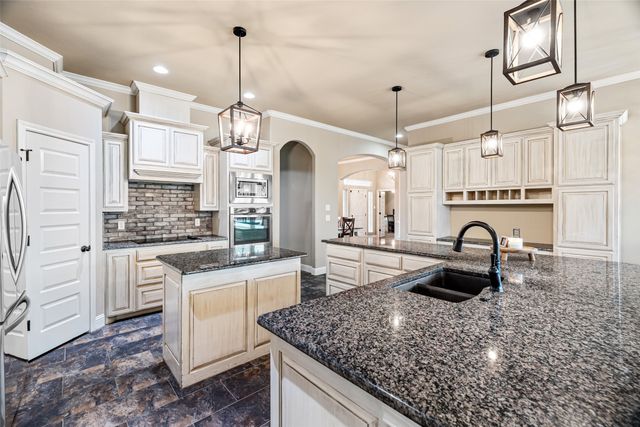 2355 Grindstone Road, Millsap, TX 76066