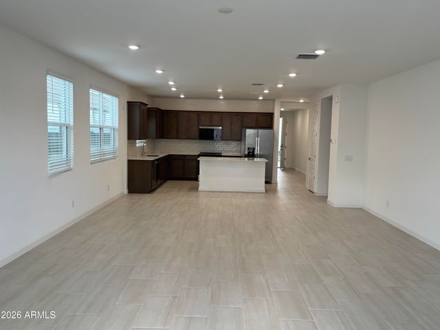 17626 W TURQUOISE Avenue, Waddell, AZ 85355