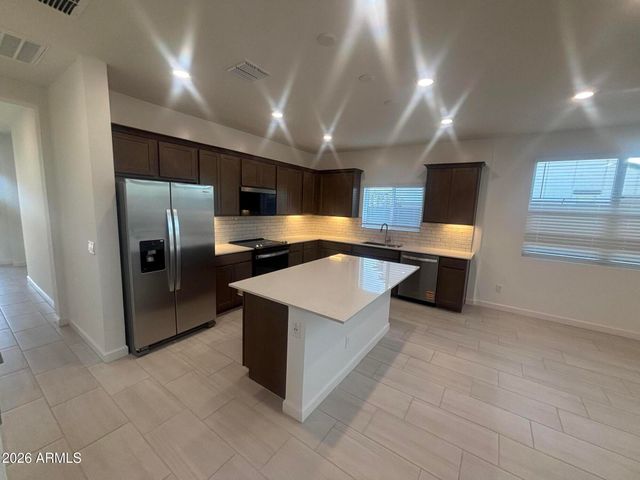 17626 W TURQUOISE Avenue, Waddell, AZ 85355